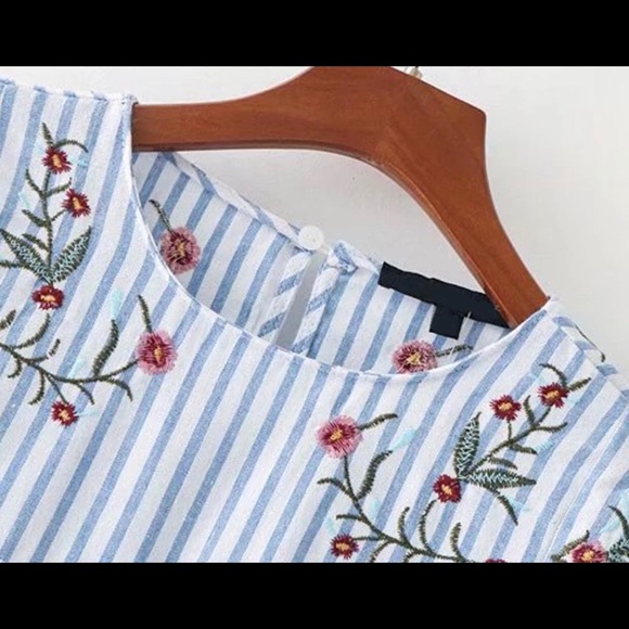 Beautiful embroidered tassel top. NWT - Picture 3 of 5